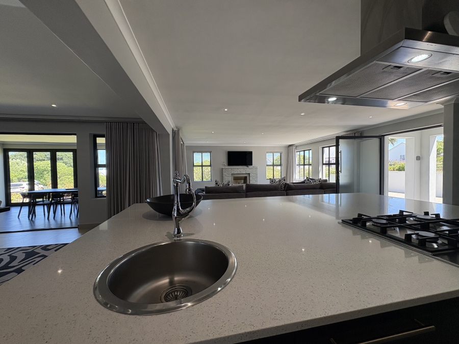 4 Bedroom Property for Sale in Grotto Bay Western Cape